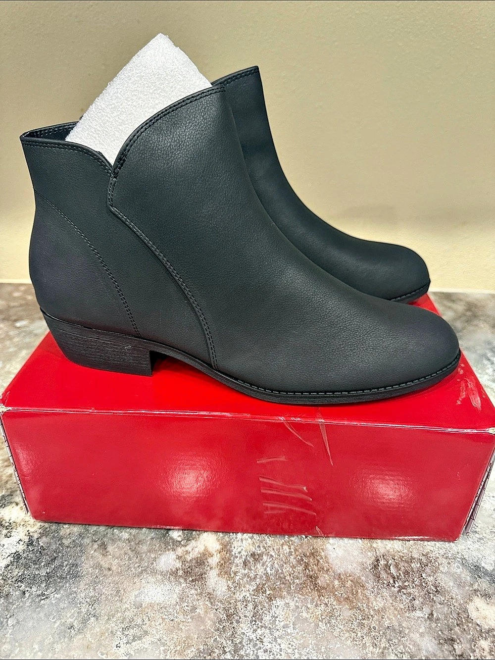 Journee Solarah Black Ankle Boots US 12 M NWT